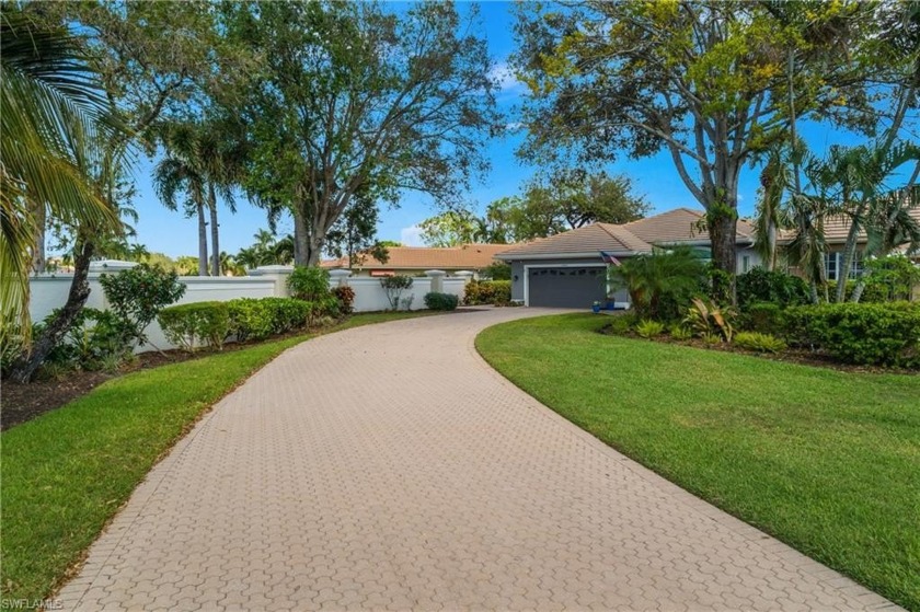 Nothing to do but move in! This 3 BR/ 2.5 Bath home has been - Beach Home for sale in Naples, Florida on Beachhouse.com