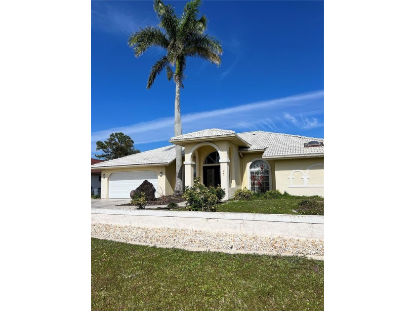 BEAUTIFUL VERY LARGE HOME, LOCATED IN A GREAT COMMUNITY IN DEEP - Beach Home for sale in Punta Gorda, Florida on Beachhouse.com