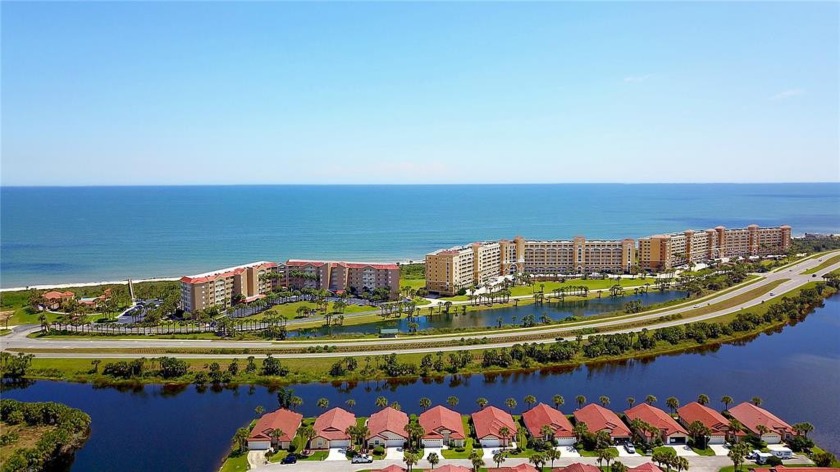 Beautiful Designer Decorated Fully Furnished 2 Bed/2 Bath with a - Beach Condo for sale in Palm Coast, Florida on Beachhouse.com