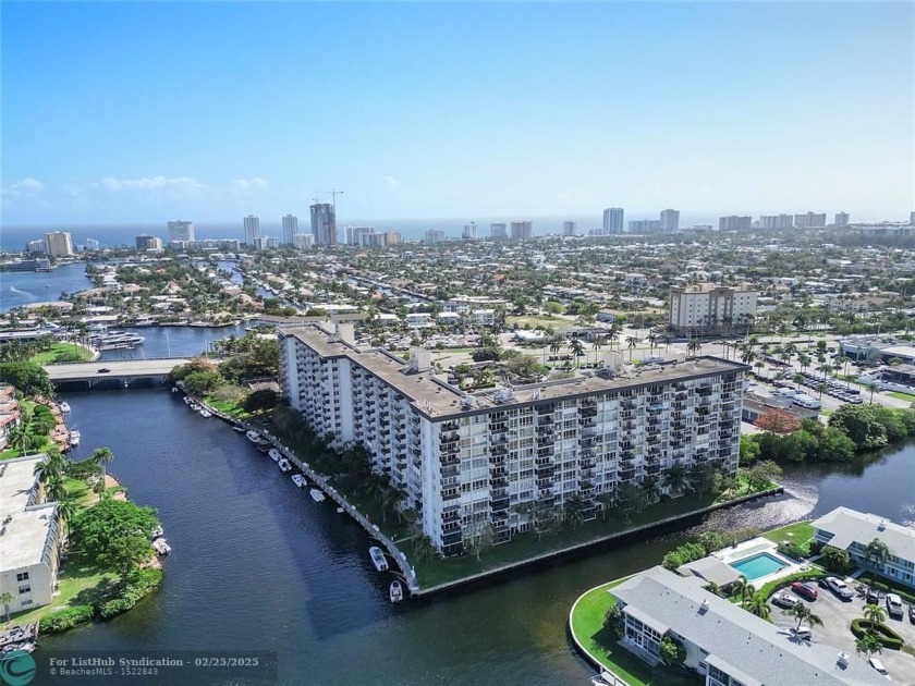 Welcome to unit 301 at Waterford Point. Step inside to an - Beach Condo for sale in Pompano Beach, Florida on Beachhouse.com