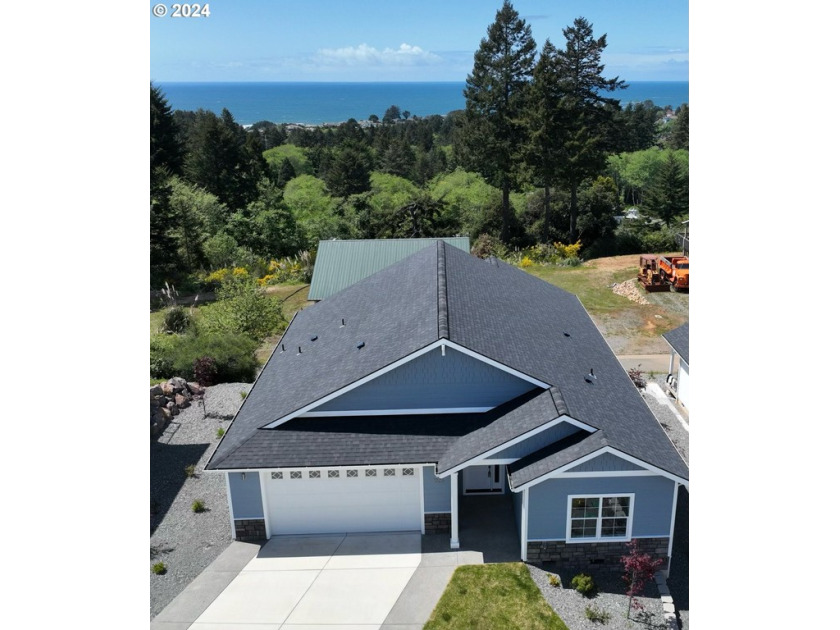 JUST COMPLETED! Finished with a certificate for occupancy! This - Beach Home for sale in Brookings, Oregon on Beachhouse.com