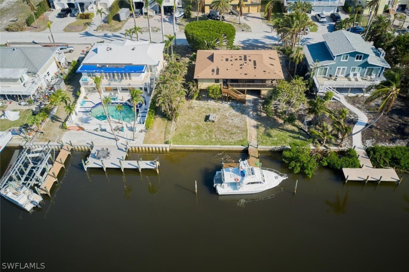Structurally sound in Siesta Isles!! The most sought after - Beach Home for sale in Fort Myers Beach, Florida on Beachhouse.com