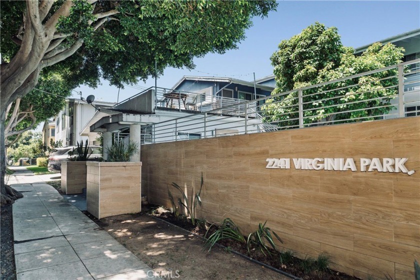 Experience coastal living at its best in this top-floor - Beach Condo for sale in Santa Monica, California on Beachhouse.com