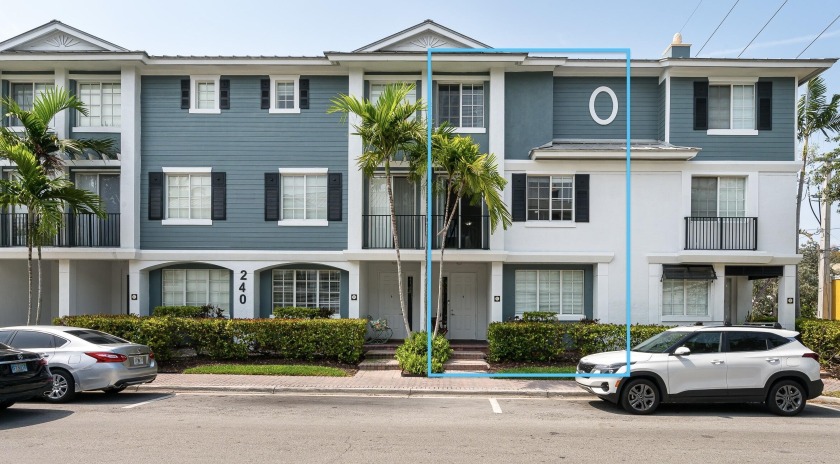 Bright and Airy 2-Bedroom (plus  Office / Den ),2.5-Bathroom - Beach Townhome/Townhouse for sale in Delray Beach, Florida on Beachhouse.com