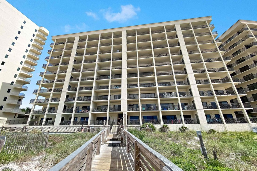 This is a 3-bedroom, 3 full bath, first-floor condo with a - Beach Condo for sale in Orange Beach, Alabama on Beachhouse.com