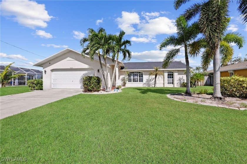 Welcome to your Florida dream home! This beautiful house boasts - Beach Home for sale in Cape Coral, Florida on Beachhouse.com