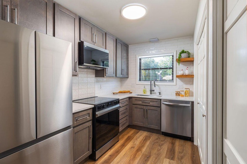 Tucked away just off Scenic Highway, this Sugartree Townhome - Beach Townhome/Townhouse for sale in Pensacola, Florida on Beachhouse.com