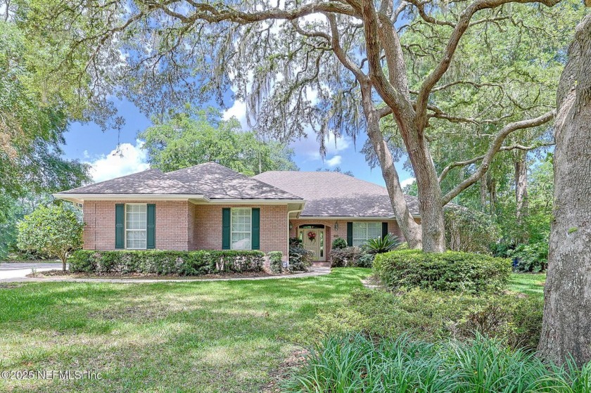 Welcome to Your Private Retreat in Premier Gated Community of - Beach Home for sale in Green Cove Springs, Florida on Beachhouse.com