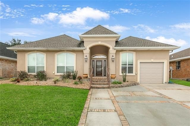 Welcome to 111 Columbia Place, an exceptional custom home - Beach Home for sale in Slidell, Louisiana on Beachhouse.com