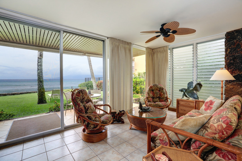 2 Bedroom Ocean Front Condo in Honokowai - Sleeps 6 - Pikake - Beach Vacation Rentals in Lahaina, Hawaii on Beachhouse.com