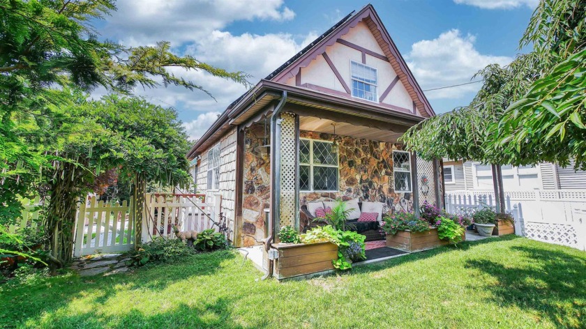 Welcome to this beautifully maintained sun-drenched private - Beach Home for sale in Northfield, New Jersey on Beachhouse.com