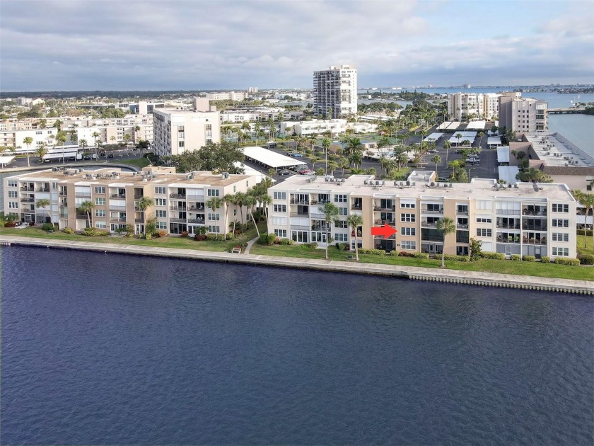 Forget about all those downsizing worries! This is the lifestyle - Beach Condo for sale in South Pasadena, Florida on Beachhouse.com