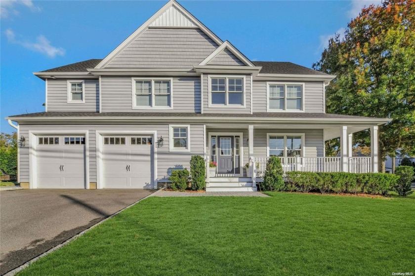 3 Years new beautiful Colonial in the vibrant village of - Beach Home for sale in Huntington, New York on Beachhouse.com