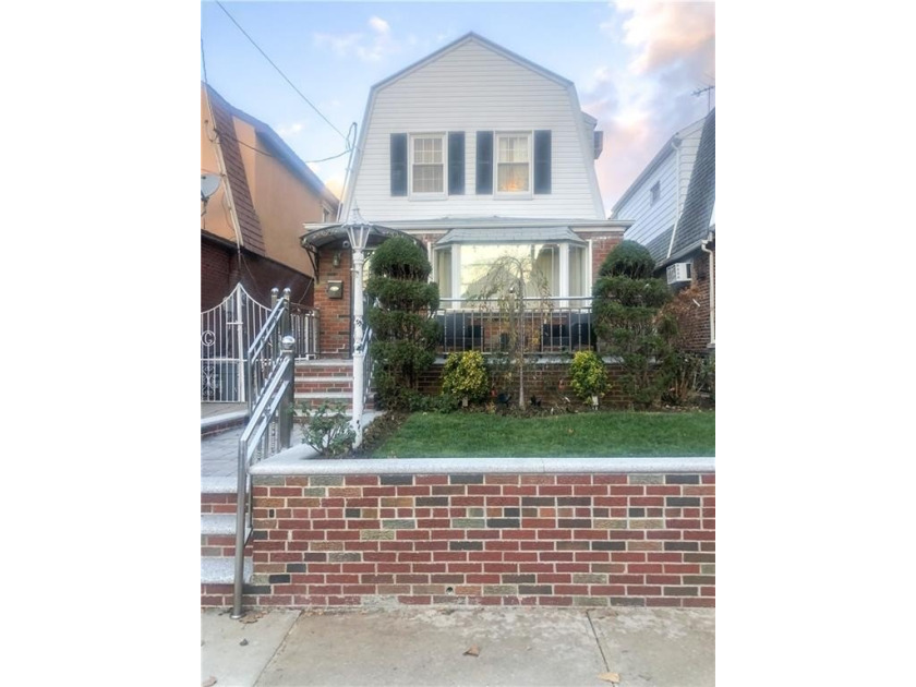 Prime Dyker Heights location! Sitting on a 26 x 100 lot, this - Beach Home for sale in Brooklyn, New York on Beachhouse.com