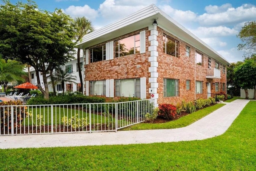 Discover this charming top-floor 2 bed/2 bath residence designed - Beach Other for sale in Pompano Beach, Florida on Beachhouse.com