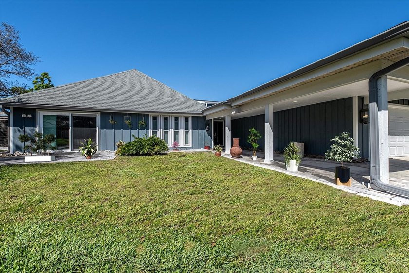 One or more photo(s) has been virtually staged. Welcome to this - Beach Home for sale in Dunedin, Florida on Beachhouse.com