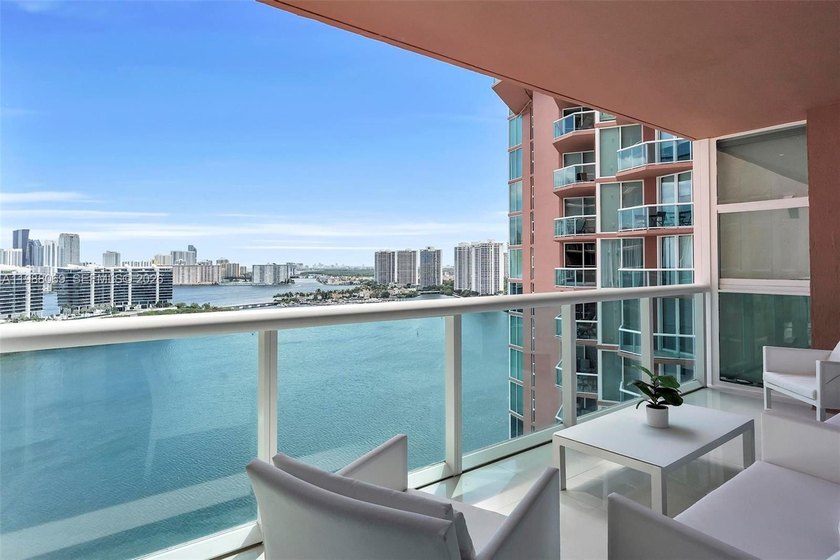 A MUST SEE! SPACIOUS, BRIGHT & BEAUTIFULLY RENOVATED!

This - Beach Condo for sale in Aventura, Florida on Beachhouse.com