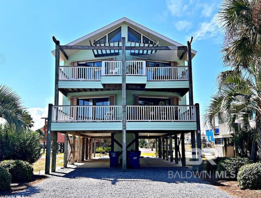 Freshly remodeled 2 bedroom, 3 bath townhome located in Pleasure - Beach Townhome/Townhouse for sale in Gulf Shores, Alabama on Beachhouse.com