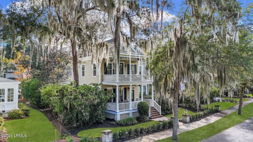 Welcome to this delightful 3-bedroom, 3-full-bathroom home - Beach Home for sale in Beaufort, South Carolina on Beachhouse.com