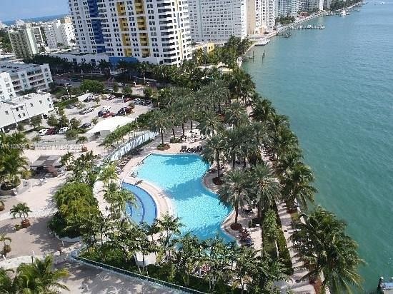 Great Location...unit with park and bay view. No balcony - Beach Condo for sale in Miami  Beach, Florida on Beachhouse.com