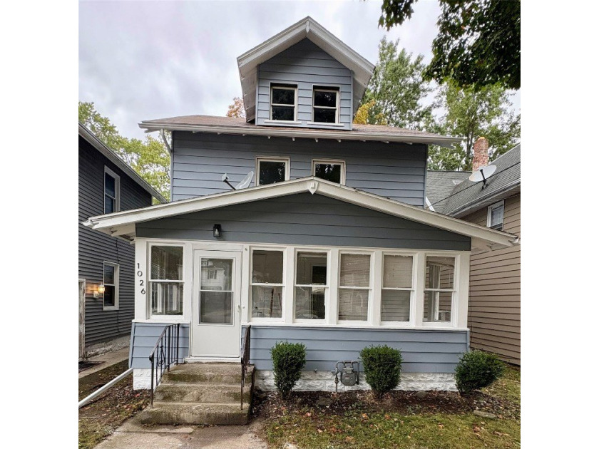 Calling all first time home buyers! Spacious 3 bedroom, two - Beach Home for sale in Erie, Pennsylvania on Beachhouse.com