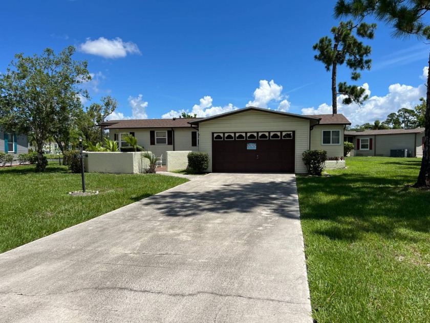 This home needs a little TLC and is priced at $35,000 for a - Beach Home for sale in North Fort Myers, Florida on Beachhouse.com