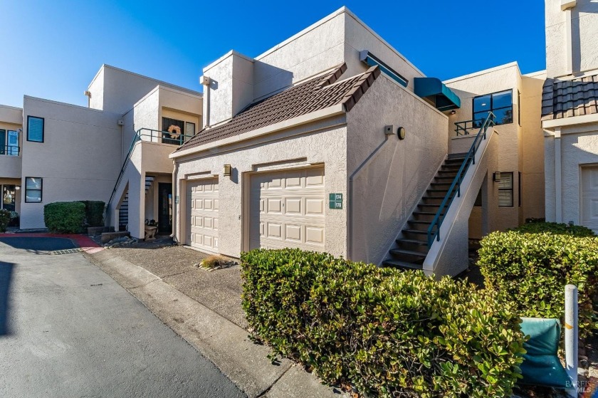 Welcome to 174 Nantucket Ln, a beautifully updated condo located - Beach Condo for sale in Vallejo, California on Beachhouse.com
