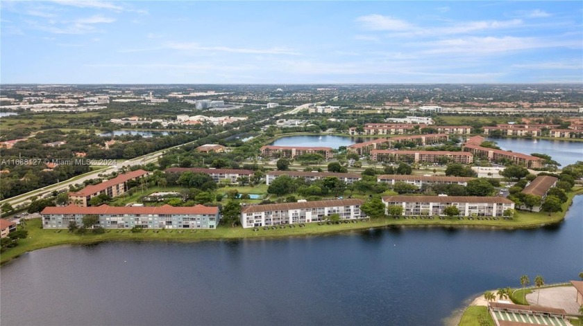 This one-of-a-kind gem is a true diamond in the rough, ready for - Beach Condo for sale in Pembroke Pines, Florida on Beachhouse.com