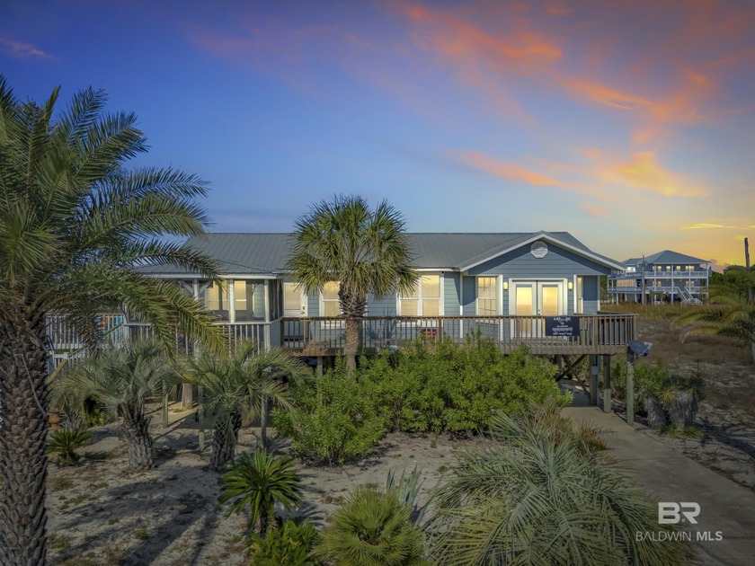 Adorable beach retreat with incredible views! Don't miss an - Beach Home for sale in Gulf Shores, Alabama on Beachhouse.com