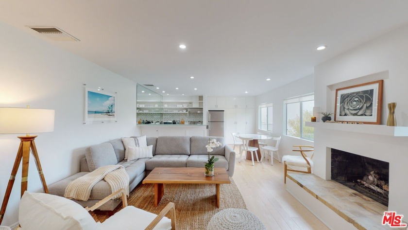 Step into coastal elegance with this sun-drenched - Beach Condo for sale in Malibu, California on Beachhouse.com
