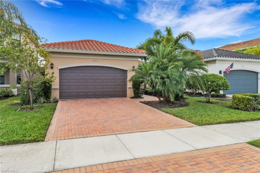 Immaculate is an understatement!  This pristine 4 bedroom, 3 - Beach Home for sale in Naples, Florida on Beachhouse.com