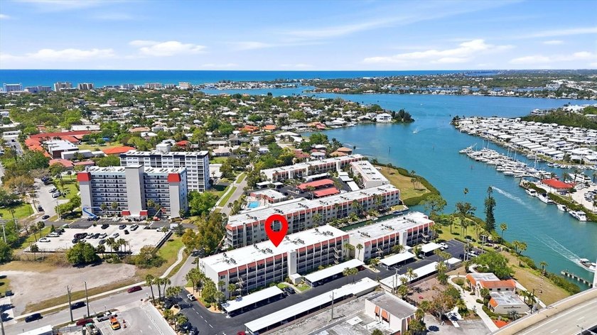 Charming Garden View condo on Venice Island in desirable Bella - Beach Condo for sale in Venice, Florida on Beachhouse.com