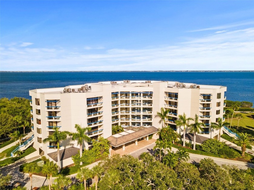 OVER $200,000 FULL ARCHITECTURE REBUILD BY JESSE BALAITY - Beach Condo for sale in Longboat Key, Florida on Beachhouse.com