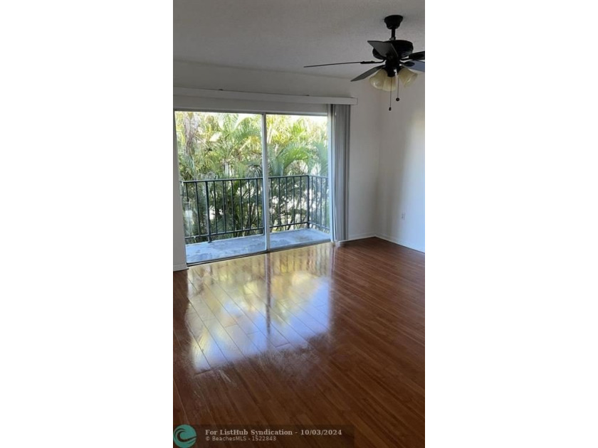 Charming, Updated 2 story Townhouse in prime Gated, Eastside - Beach Condo for sale in Oakland Park, Florida on Beachhouse.com