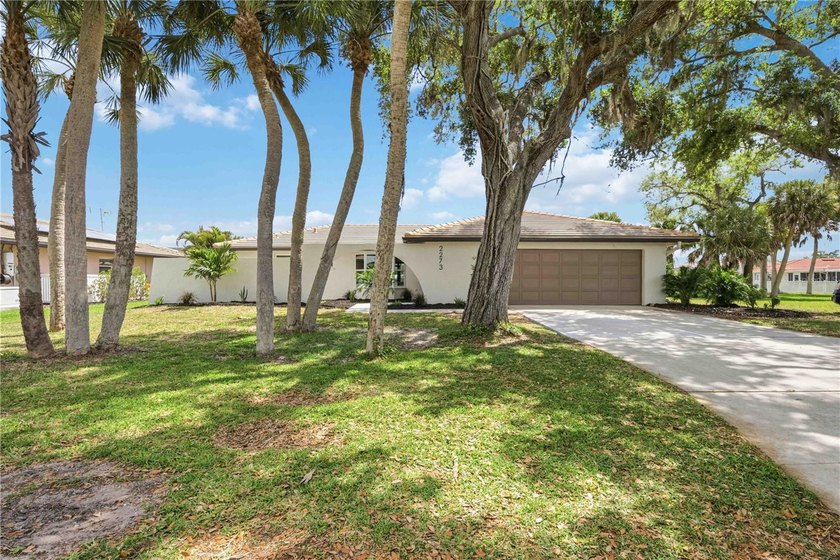 Under contract-accepting backup offers. Mother-in-law quarters - Beach Home for sale in Nokomis, Florida on Beachhouse.com