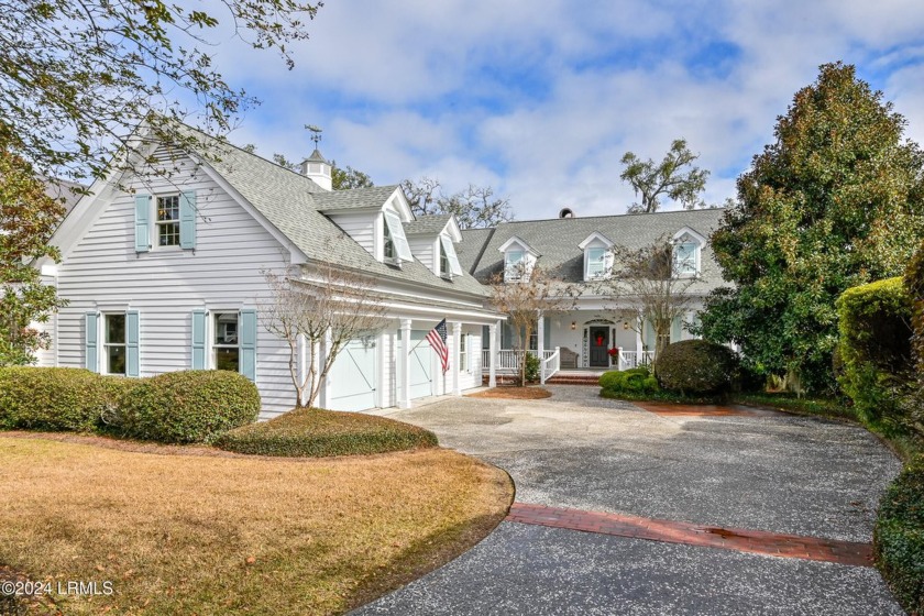 This luxurious, upgraded 4-bedroom, 3.5 bathroom home is - Beach Home for sale in Beaufort, South Carolina on Beachhouse.com