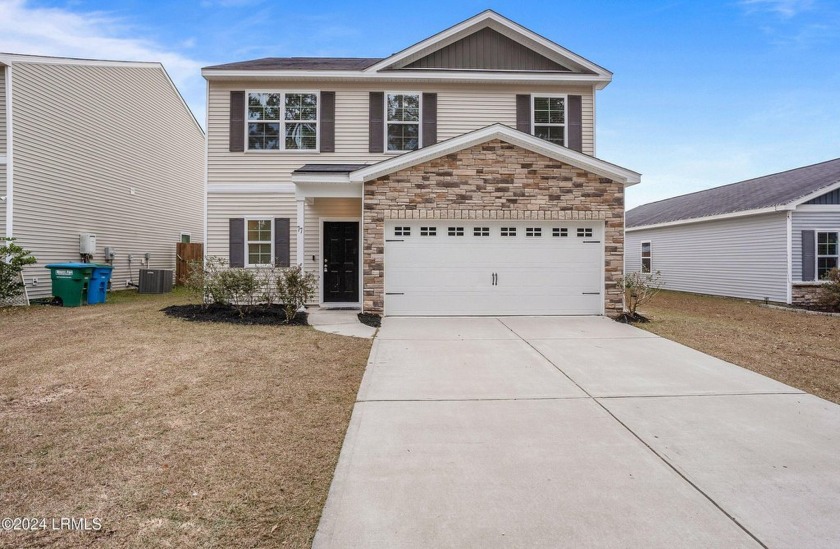 Like new single owner spacious home in the desirable Shell Point - Beach Home for sale in Beaufort, South Carolina on Beachhouse.com