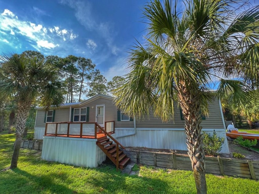 4/2 MOBILE HOME IN SUWANNEE TOWN FLORIDA! Take a look at this - Beach Home for sale in Suwannee, Florida on Beachhouse.com