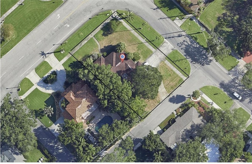Incredible Snell Isle redevelopment opportunity priced at land - Beach Lot for sale in St. Petersburg, Florida on Beachhouse.com