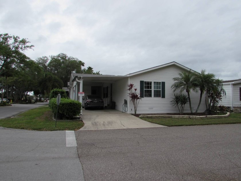 Three bed two bath 2003 Jacobsen on corner lot. Beautifully - Beach Home for sale in Trinity, Florida on Beachhouse.com