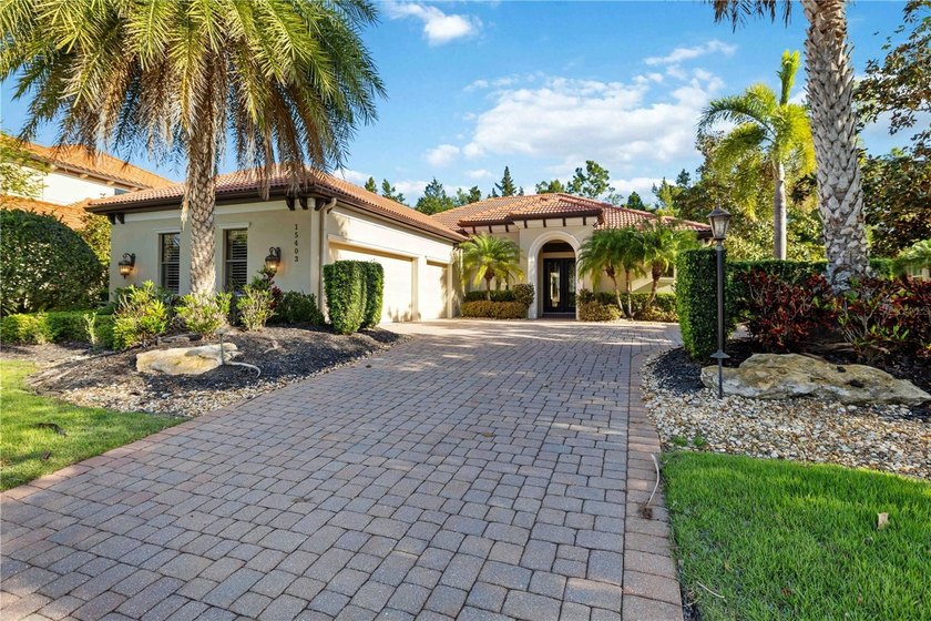 There are homes that check boxes, and then there are homes that - Beach Home for sale in Lakewood Ranch, Florida on Beachhouse.com