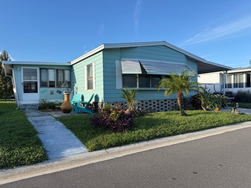 Discover exceptional value in this expansive 1450 square foot - Beach Home for sale in Holly Hill, Florida on Beachhouse.com
