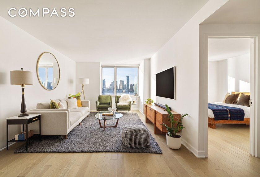 Enjoy waterfront living on the 14th floor with sweeping western - Beach Condo for sale in New York, New York on Beachhouse.com