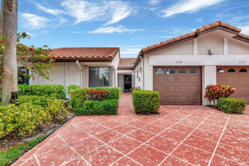 Escape to paradise in this beautifully updated 2-bedroom - Beach Condo for sale in Delray Beach, Florida on Beachhouse.com