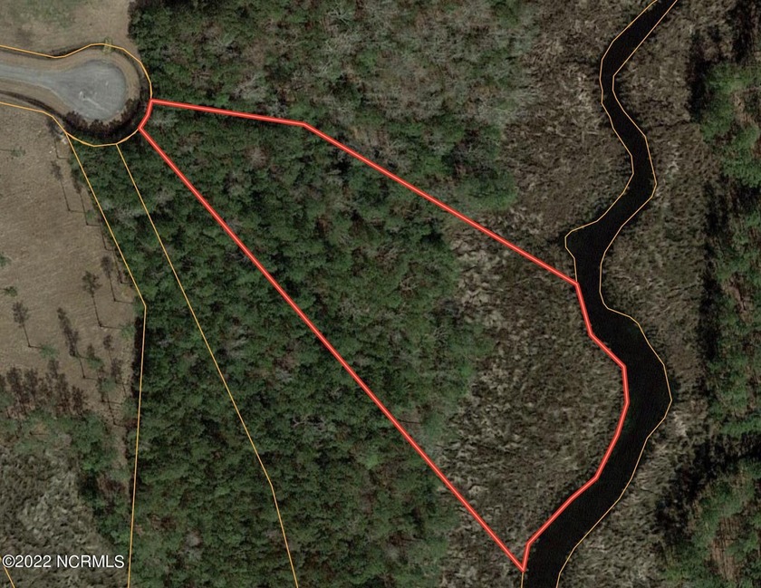 Waterfront living in a relaxed gated community. Enjoy the beauty - Beach Acreage for sale in Belhaven, North Carolina on Beachhouse.com