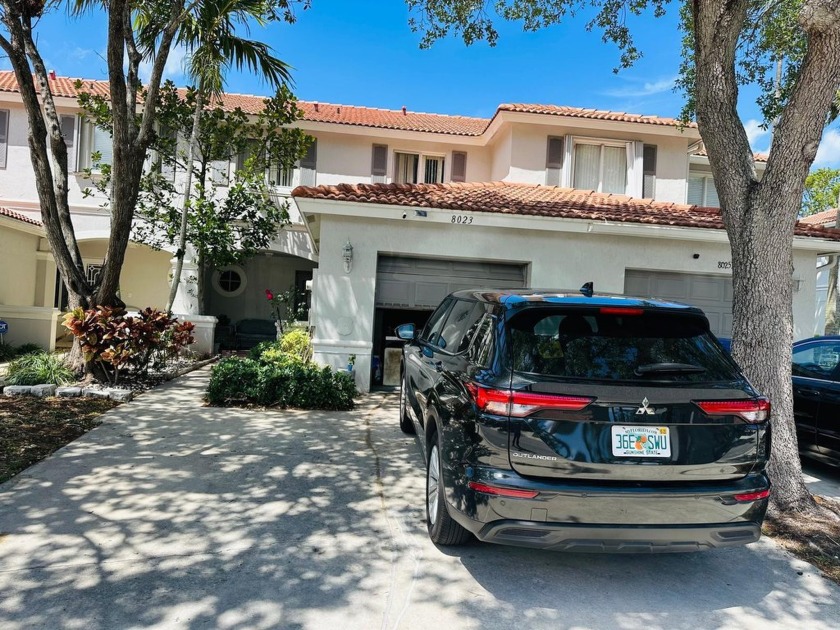 GREAT CONDITION TOWNHOUSE, 1ST FLOOR TILED ON THE DIAG. BERBER - Beach Townhome/Townhouse for sale in Riviera Beach, Florida on Beachhouse.com