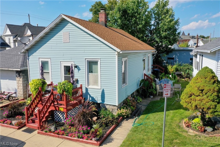 This charming 2 bedroom, 1 bath ranch home with excellent curb - Beach Home for sale in Sandusky, Ohio on Beachhouse.com