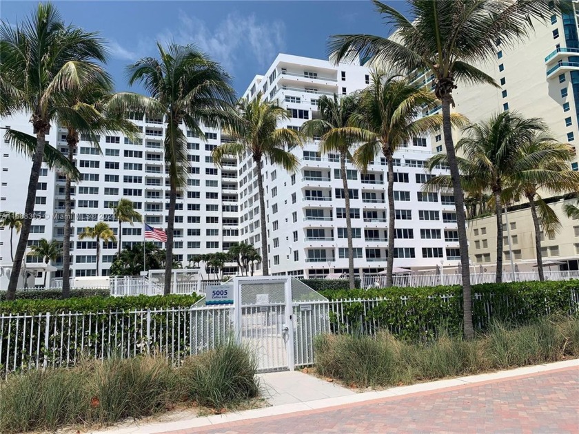 DRASTICALLY REDUCED! Experience both the serene sounds of the - Beach Condo for sale in Miami Beach, Florida on Beachhouse.com