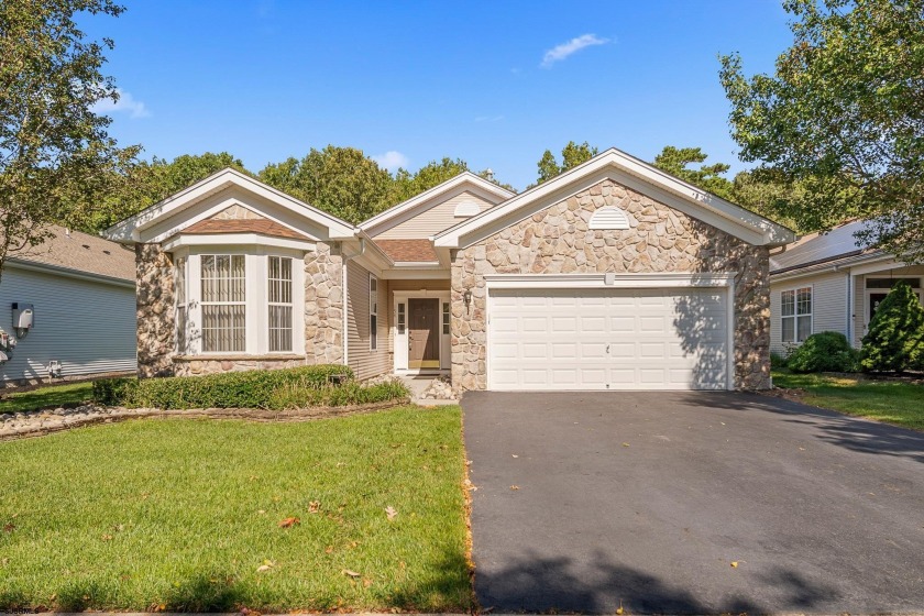 Welcome Home to this wonderful 3 Bedroom/2 Bath Evergreen model - Beach Home for sale in Galloway, New Jersey on Beachhouse.com