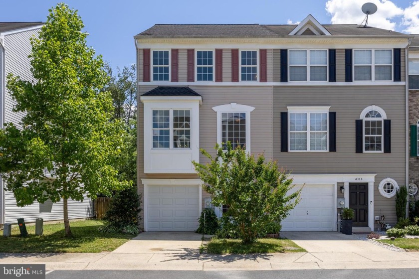 Welcome to this spacious 4-bedroom, 3.5-bathroom end unit - Beach Townhome/Townhouse for sale in Pasadena, Maryland on Beachhouse.com